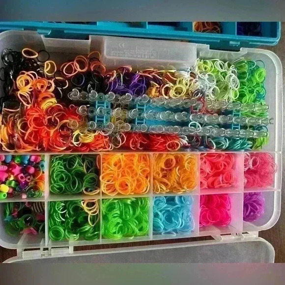 Plastic Elastic Loop Bracelet Making Supplies. 2 Boxes. Many Colors. Accessories - Picture 1 of 8